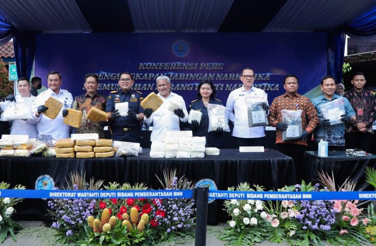 Bea Cukai Batam dan BNN Gagalkan Penyelundupan 7,1 Kg Sabu di Bandara Hang Nadim