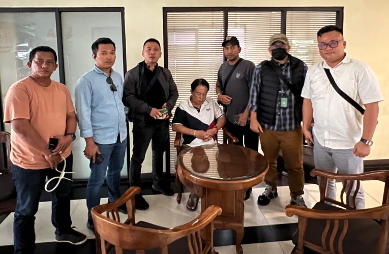 Tim SIRI Kejaksaan Agung Tangkap Buronan Korupsi Nader Thaher di Bandung