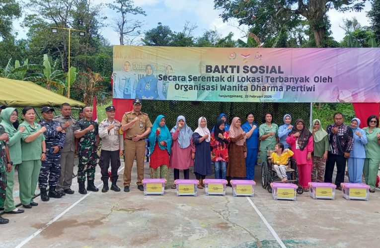 Dharma Pertiwi Serentak Gelar Bakti Sosial, Raih Rekor MURI di HUT ke-61