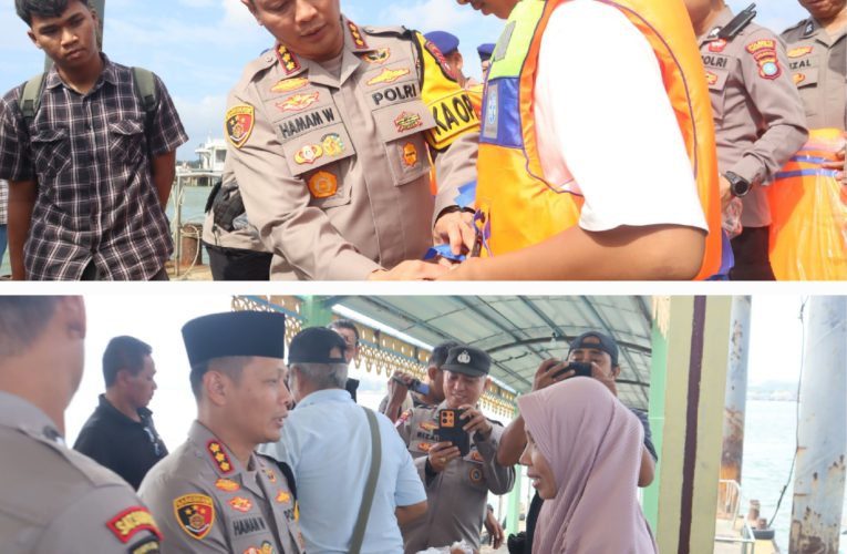 Polresta Tanjungpinang Berikan Perlengkapan Keselamatan Laut dan Takjil untuk Masyarakat