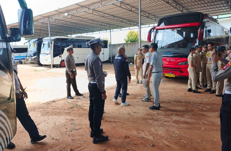 Jelang Arus Mudik, Satlantas Polresta Tanjungpinang Gelar Ramcek Bus