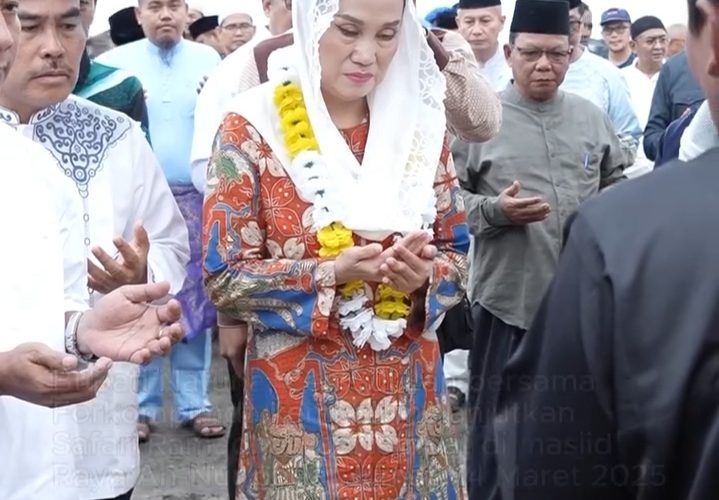 Bupati Natuna Cen Sui Lan Resmikan Proyek Air Bersih di Sedanau dan Ajak Masyarakat Tingkatkan Ibadah di Bulan Ramadhan