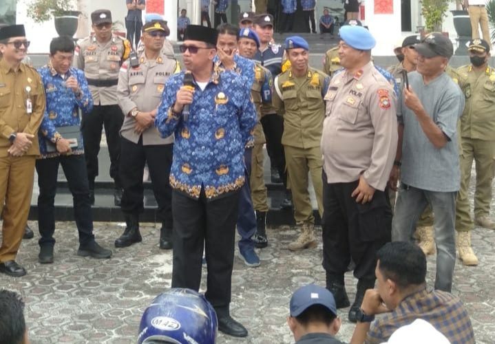 Puluhan Kontraktor Natuna Demo Tuntut Pembayaran Hutang Jelang Lebaran