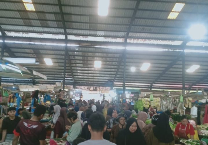 Mengejar Kaki Lima di Tengah Defisit Rp 223 Miliar: Mampukah Pemko Tanjungpinang Berbenah?