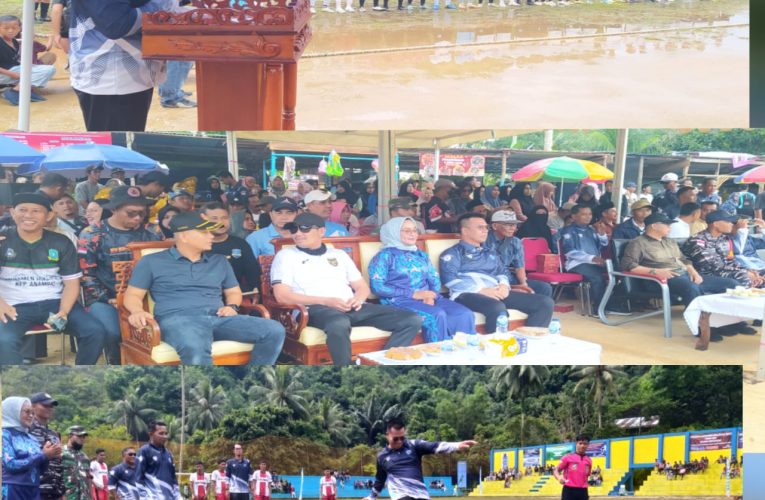Bupati Anambas Resmi Buka Open Turnamen Sepak Bola POR Ke-VII di Desa Kuala Maras