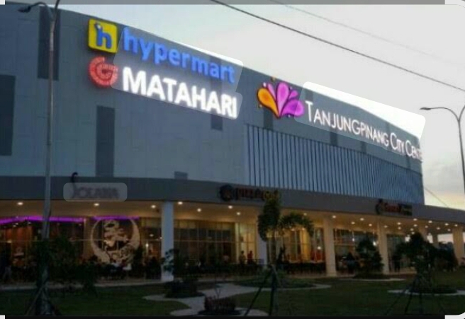 Dibalik Tutupnya Matahari Dept Store dan Ramainya Lapak Kuliner: Daya Beli Melemah, Ekonomi Rakyat Bergeser