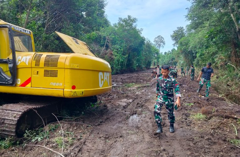 TMMD ke-124 Kodim 0315/Tanjungpinang Sukses Buka Jalan 3 Km dan Laksanakan Puluhan Kegiatan Sosial di Kabupaten Lingga