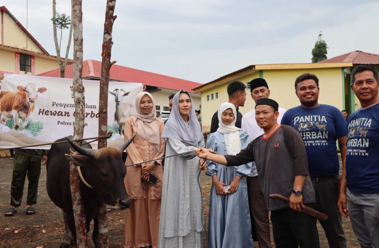 Polres Bintan Sembelih 10 Hewan Kurban di Hari Raya Idul Adha 1446 H
