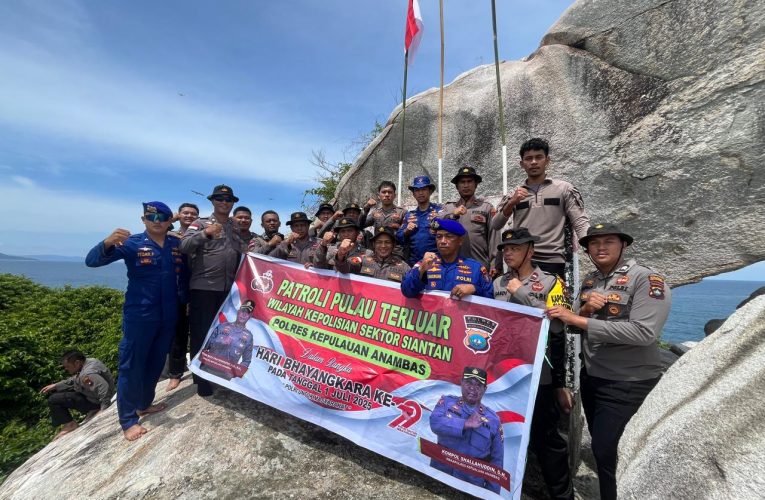 Polsek Siantan Gelar Patroli Perbatasan di Pulau Tokong Nanas, Tegaskan Kedaulatan NKRI