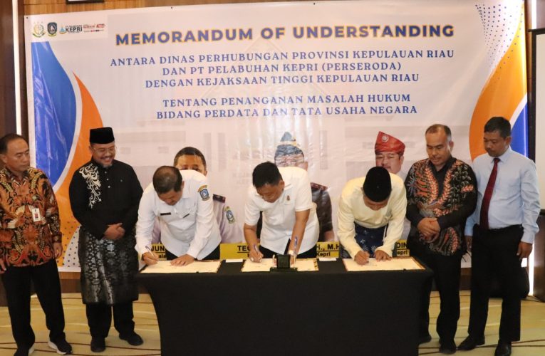 Tegakkan Hukum di Sektor Maritim, Kejati Kepri, Dishub dan PT Pelabuhan Kepri Teken MoU Strategis