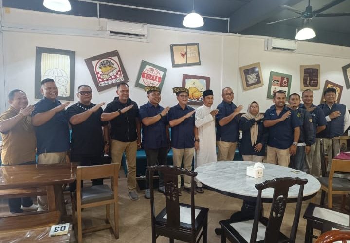 Sinergi Adat dan Pelabuhan: LAM Tanjungpinang Sambut GM Baru PELINDO dengan Tanjak Kehormatan