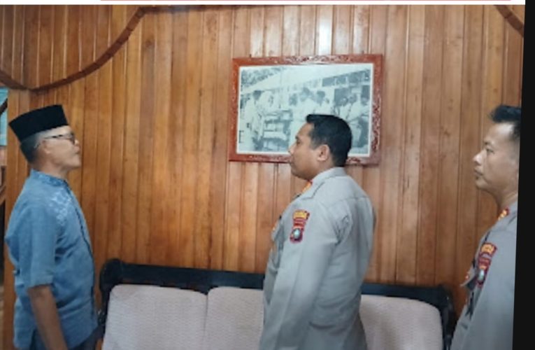 Kapolres Anambas Terpukau Foto Bersejarah Kunjungan Bung Hatta ke Pulau Jemaja