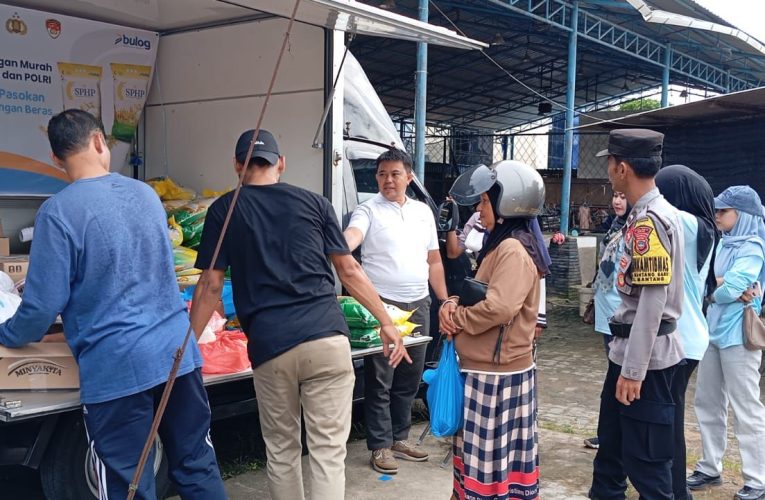 Polres Bintan Kembali Gelar Pasar Murah di Kijang, Disambut Antusias Warga