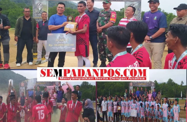 Bupati Anambas Aneng Resmi Tutup Open Turnamen Sepak Bola Genting Pulur Cup V Tahun 2025