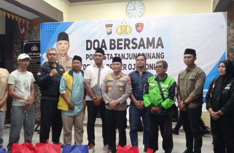 Polresta Tanjungpinang Gelar Doa Bersama Driver Ojol untuk Kenang Rekan yang Gugur di Jakarta