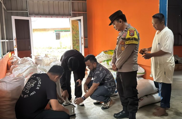Dukung Ketahanan Pangan, Polres Bintan dan Bulog Tanjungpinang Cek dan Geser 700 Kg Jagung Pipil