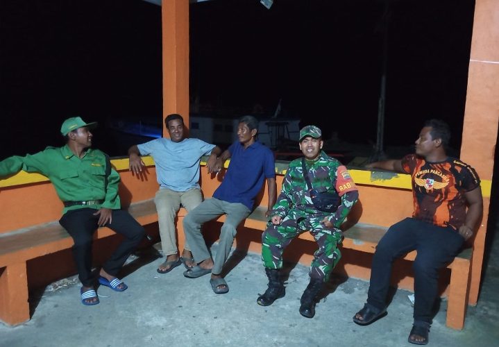 Anggota Koramil 04 Letung Lakukan Patroli Keliling Bersama Linmas dan Ormas 