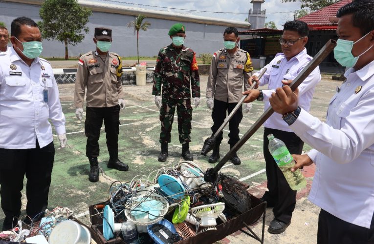 Lapas Narkotika Tanjungpinang Musnahkan Barang Hasil Razia, Wujudkan Lingkungan Pemasyarakatan Aman dan Tertib