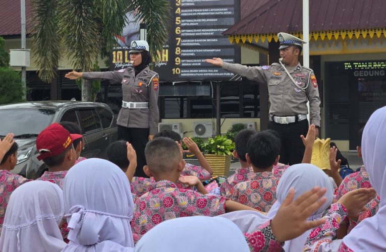 Satlantas Polresta Tanjungpinang Gelar “Polisi Sahabat Anak”, Tanamkan Tertib Lalu Lintas Sejak Dini