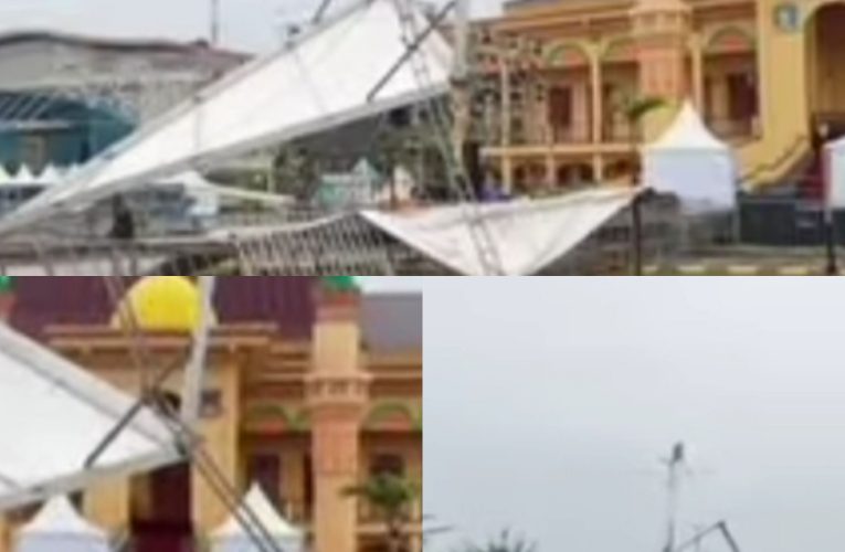 Panggung Utama Kepri International Art & Culture Roboh Diterjang Angin Kencang di Tanjungpinang