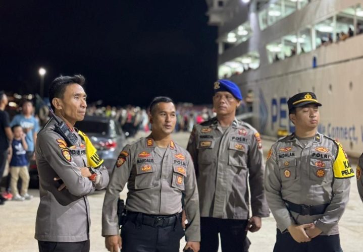 Pastikan Kesiapsiagaan Personel, Kasatgas Opsda Polda Kepri Cek Pos Pelayanan Operasi Lilin Seligi 2025 di Batam