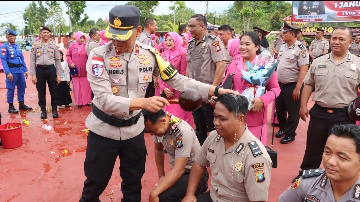 Apresiasi Dedikasi Personel, 73 Anggota Polres Bintan Resmi Naik Pangkat Jelang Tahun 2026