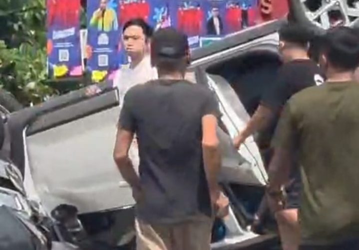 Dua Mobil Bertabrakan di Simpang Lagoi Bintan, Xpander Cross Terbalik
