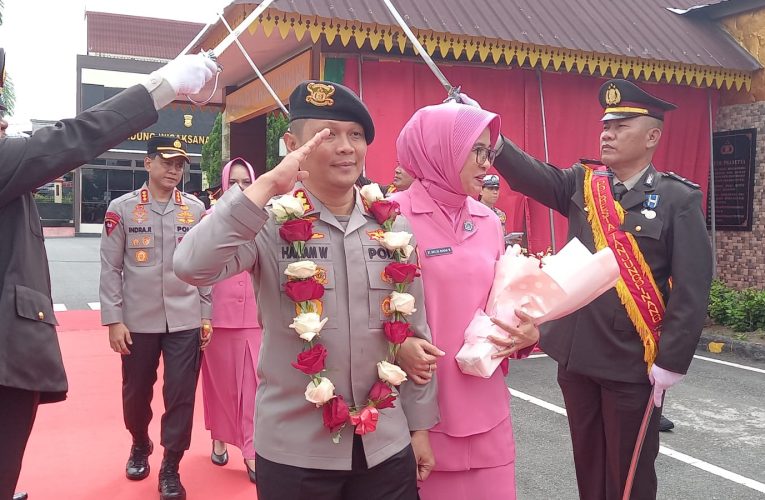 Haru Pelepasan Kombes Pol Hamam Wahyudi, Kapolresta Tanjungpinang Resmi Dijabat Kombes Pol Indra Ranu Dikarta