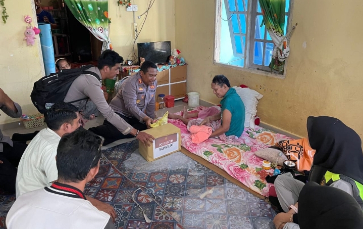 Jumat Berkah Polres Kepulauan Anambas, Aksi Nyata Polri Humanis di Desa Tiangau