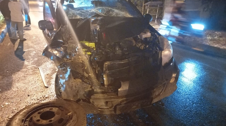 Avanza Tabrak Truk Tangki Air di Jalan WR Supratman Tanjungpinang, Lalu Lintas Sempat Macet