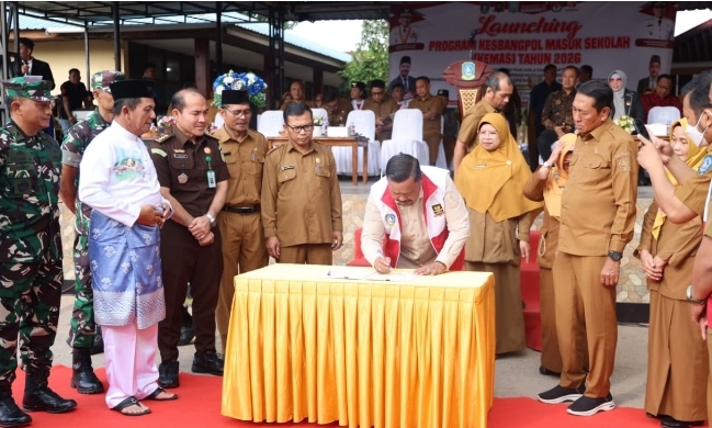 Gubernur Ansar Luncurkan Program KEMAS 2026 di SMAN 2 Tanjungpinang, Perkuat Wawasan Kebangsaan Pelajar Kepri