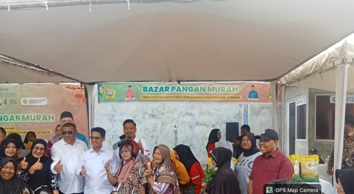 Jelang Imlek dan Ramadhan, Bulog Batam Salurkan 1 Ton Beras di Bazar Pangan Murah Karimun