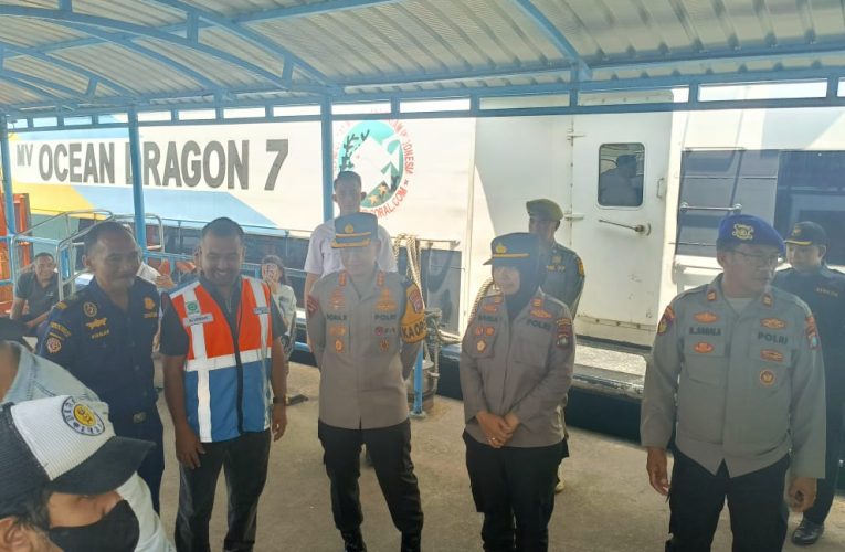 Kapolresta Tanjungpinang Lakukan Pengecekan Arus Mudik Secara Langsung di Pelabuhan SBP Tanjungpinang