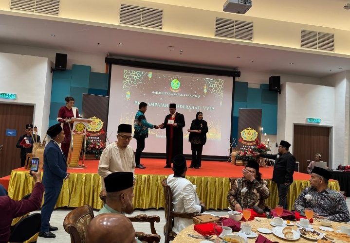 SMSI Kepri Raih Penghargaan di Johor Bahru, Ribuan Warga Hadiri Buka Puasa Persim