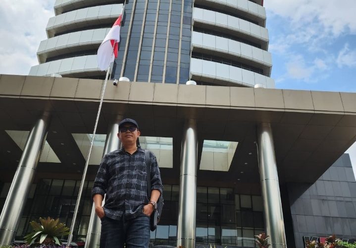 Aktivis Laporkan Mentri KP dan Gubernur Kepri Terkait Jet Pribadi dan Sedimentasi