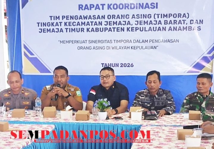 Mudahir Tekankan Peran Strategis Kepala Desa dalam Pengawasan Orang Asing di Jemaja