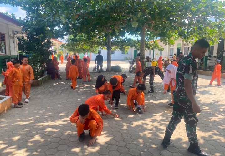 Tanamkan Hidup Sehat Sejak Dini, Satgas TMMD Ke-129 Ajak Siswa SDIT An-Nahl Senam Bersama