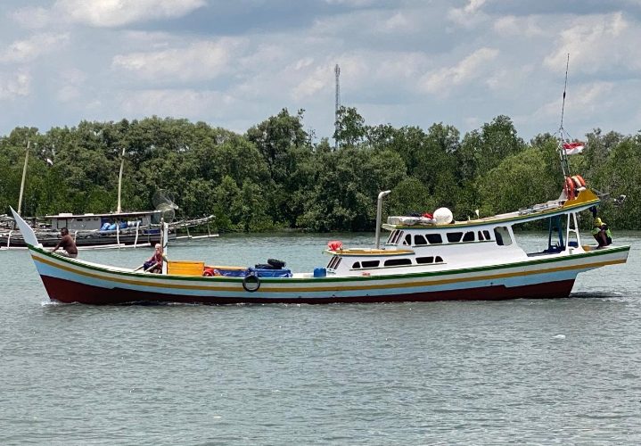 KM Putra Buluh Ditabrak Kapal Kargo di Perairan Pulau Pengikik, Empat Nelayan Masih Hilang