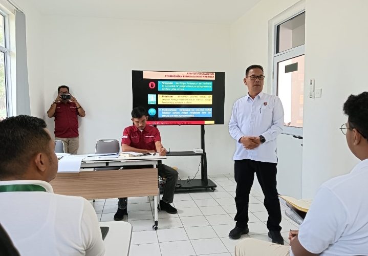 Satresnarkoba Polres Bintan Sosialisasikan Bahaya Narkoba dan TPTKP kepada Satpam PT BIIE