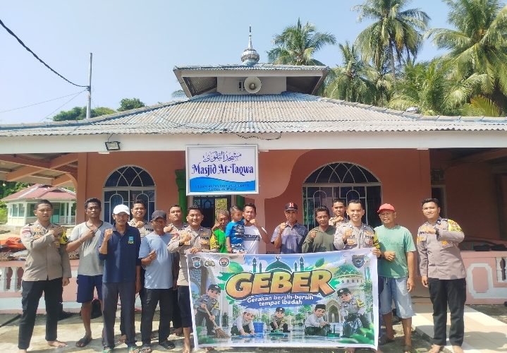 GEBER Rumah Ibadah, Polsek Jemaja Hadirkan Polri yang Peduli dan Dekat dengan Masyarakat